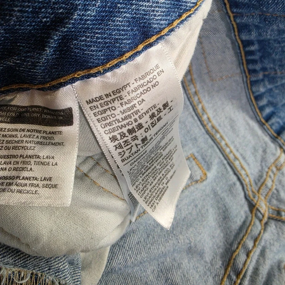 Levi's 501 Original Fit Jeans Mens 33x34 Light Wash Blue Button Fly Straight Leg